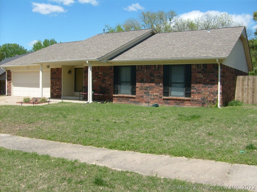 2408 W Canton St, Broken Arrow, OK 74012 - photo 1