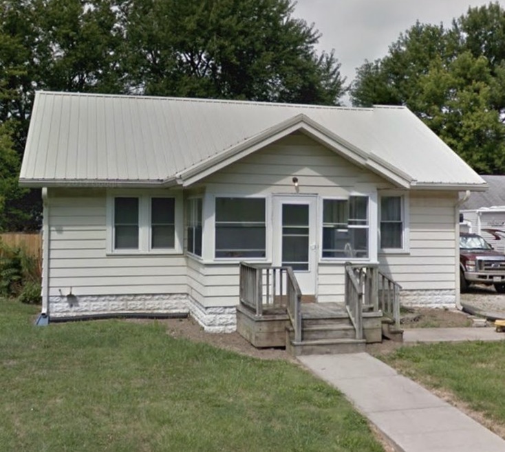 1321 S Meeker Ave, Muncie, IN 47302 - photo 1