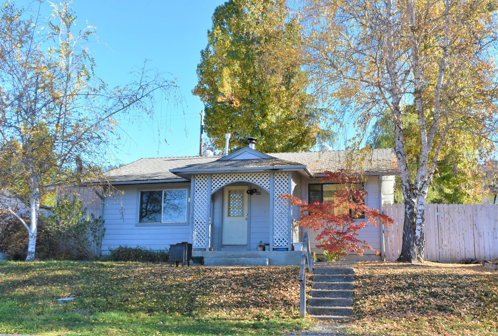 220 Third Ave