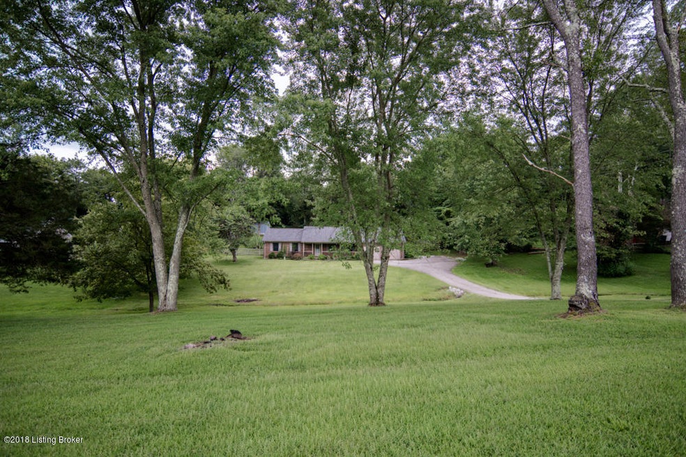 Welcome to 1906 Woodsboro Rd.