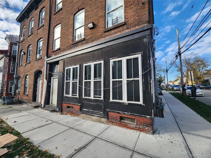 For Rent $1,650/month