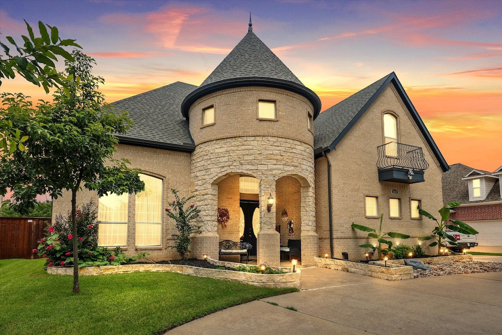 For Sale $585,180 • Co-Listing Agent