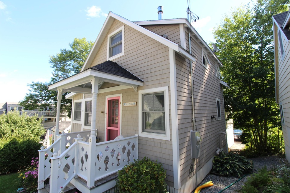 Lannan Bayside Main & Maple (298)