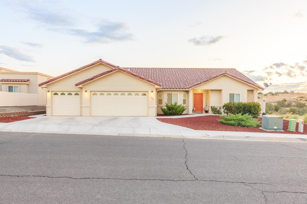 4924 Kingsway Dr, Farmington, NM 87402 - photo 1