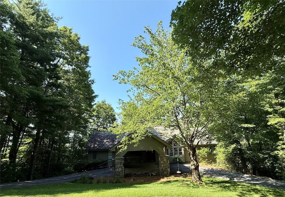 Under Contract $940,000 • Co-Listing Agent
