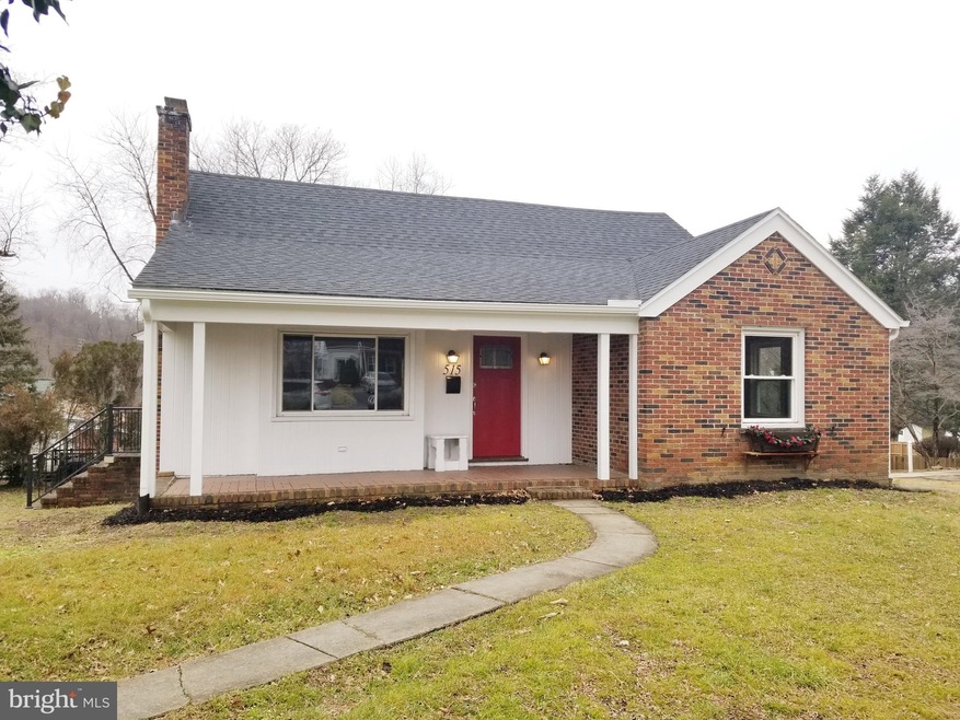 515 Maple St, Columbia, PA 17512 - photo 1