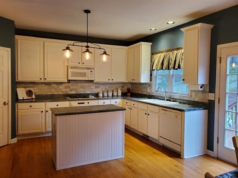 3967 Timberbrook Ln, Marietta, GA 30066 - photo 1