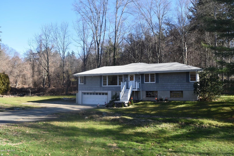 4 Apple Tree Ln, Riverside, CT 06878 - photo 1