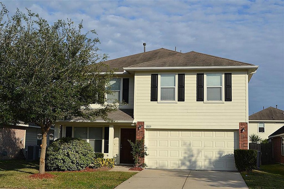 10819 Coral Garden Ln, Houston, TX 77075 - photo 1