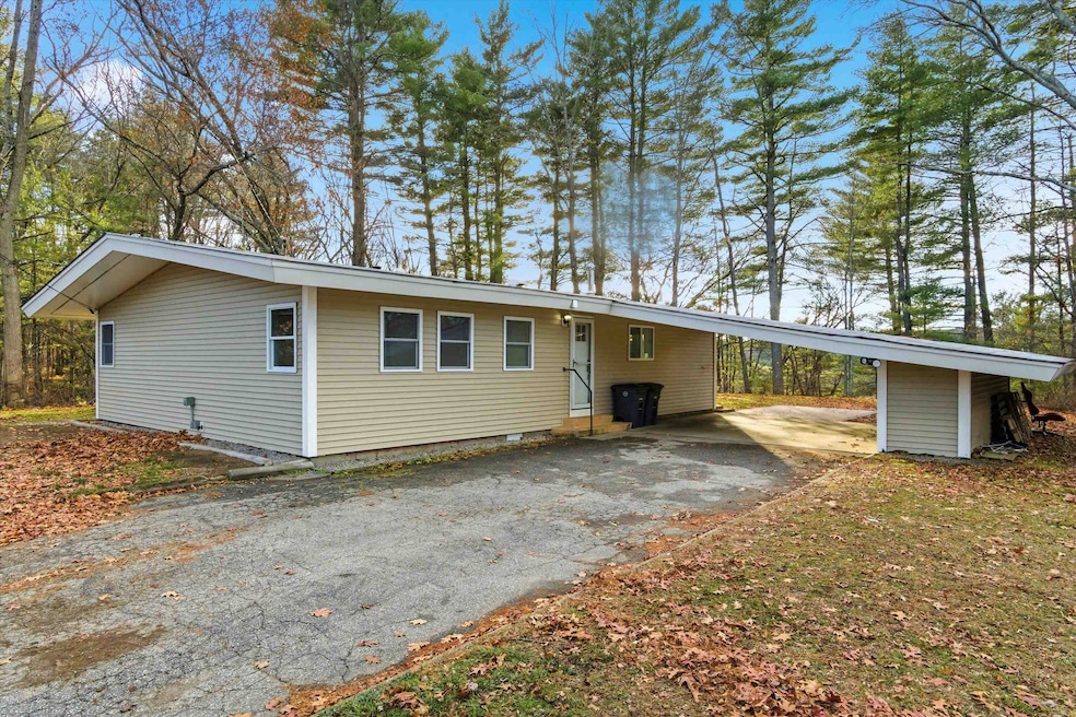 2 Memory Ln, Hooksett, NH 03106 - photo 1