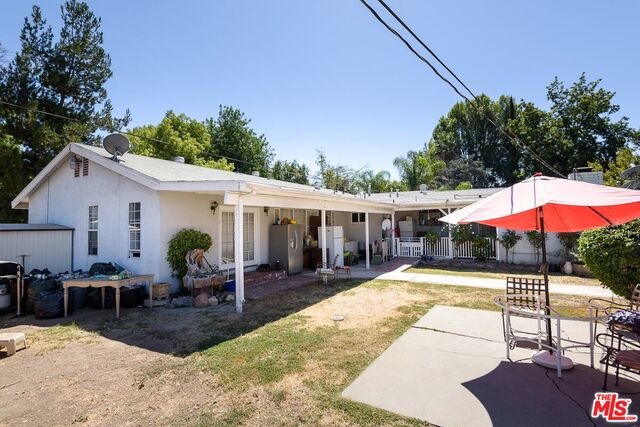 19641 Lanark St, Reseda, CA 91335 - photo 1