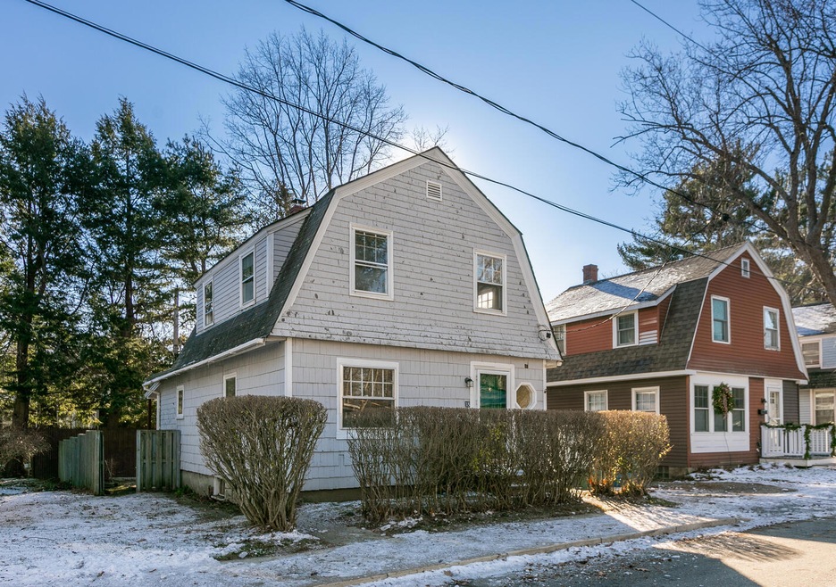18 Charles Rd Cape Elizabeth-large-001-0