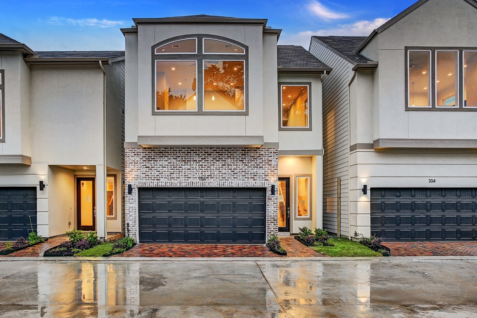 152 Knights Bridge Park Ln, Houston, TX 77018 - photo 1