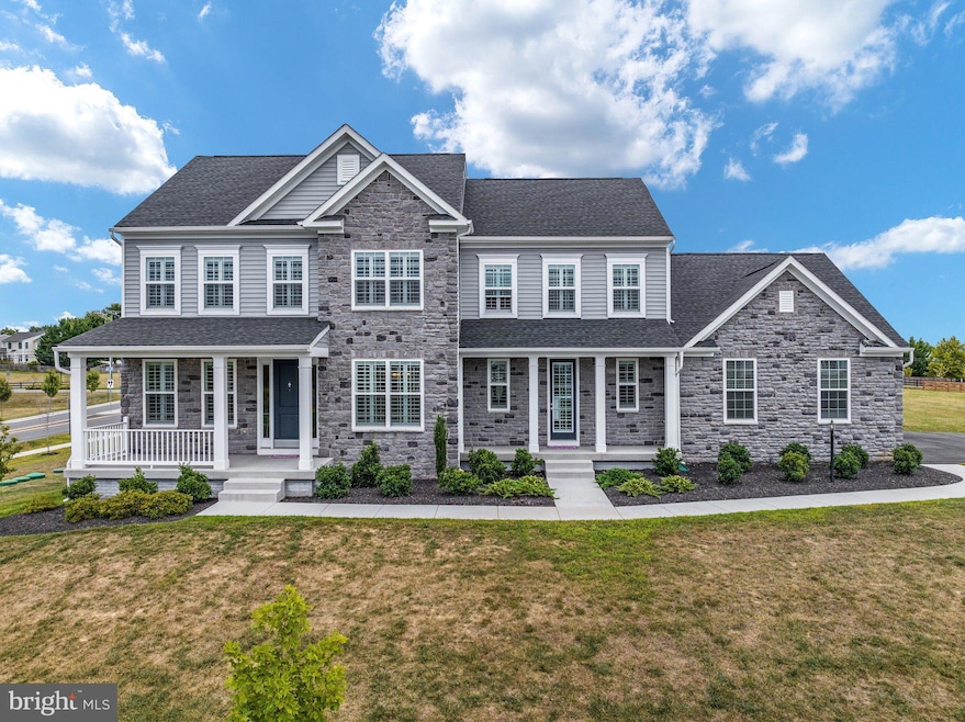 17880 Waterfowl Ct, Hillsboro, VA 20132 - photo 1