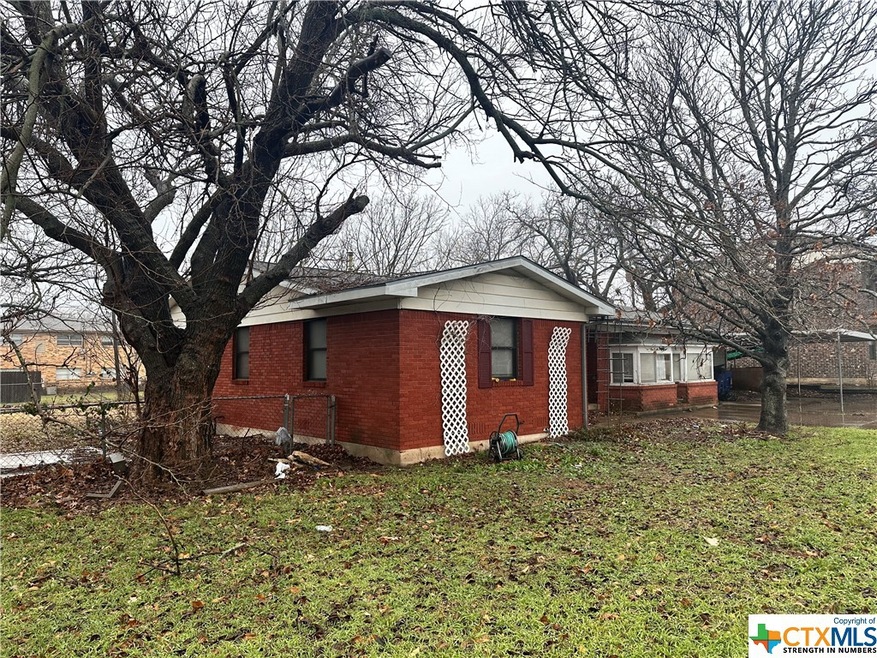 106 E Avenue A, Copperas Cove, TX 76522 - photo 1