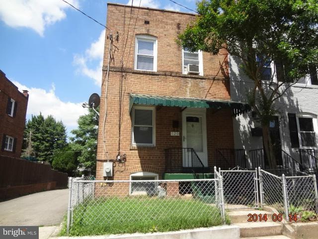 120 46th Place NE, Washington, DC 20019 - photo 1