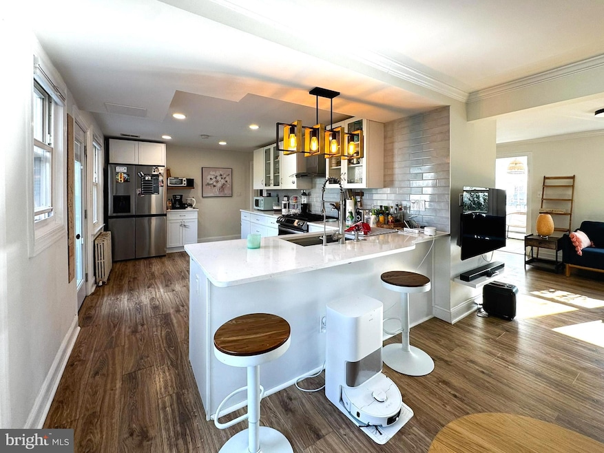 10712 Warwick Ave, Fairfax, VA 22030 - photo 1