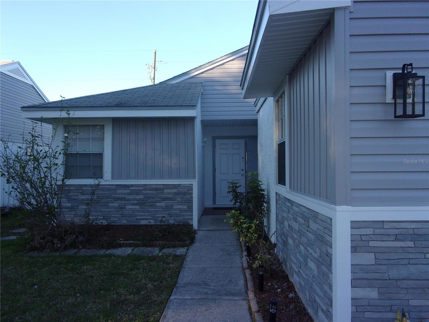 3291 Hibiscus Dr, Palm Harbor, FL 34684 - photo 1