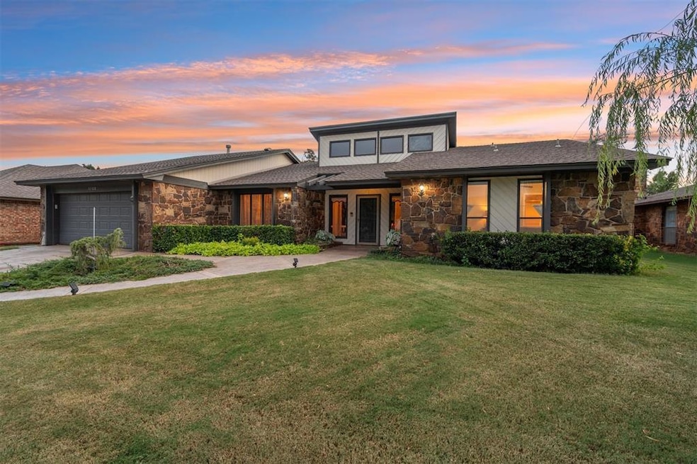 6108 Inland Rd, Warr Acres, OK 73132 - photo 1