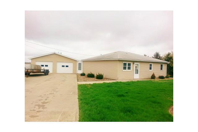 unlisted-address, Newton, IA 50208 - photo 1