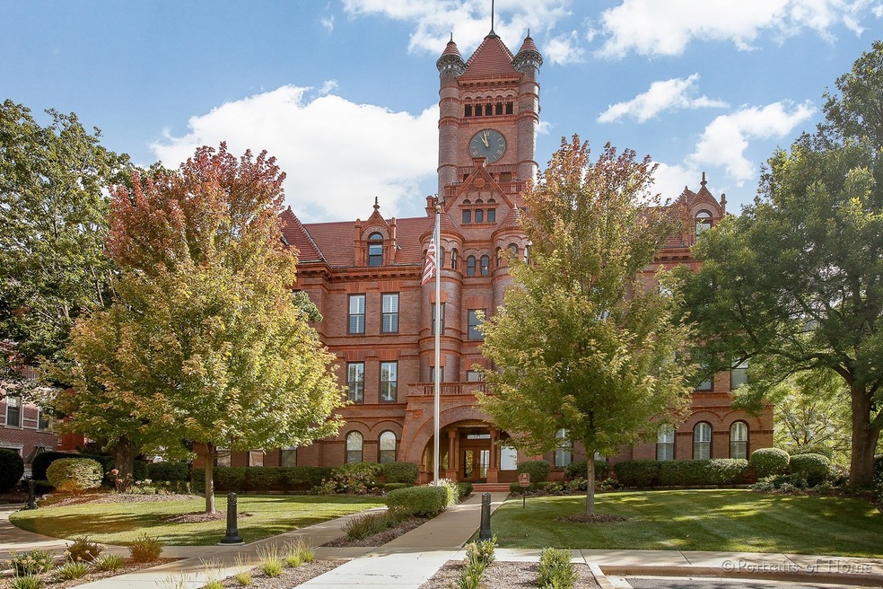 201 Reber St unit 31, Wheaton, IL 60187 - photo 1