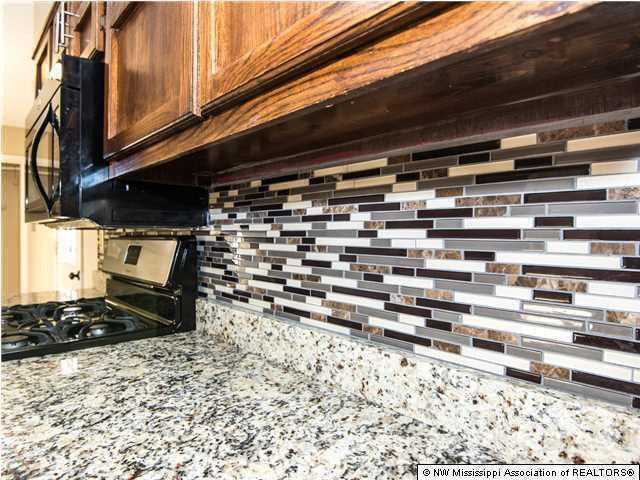 1323 Pontotoc St, Hernando, MS 38632 - photo 1