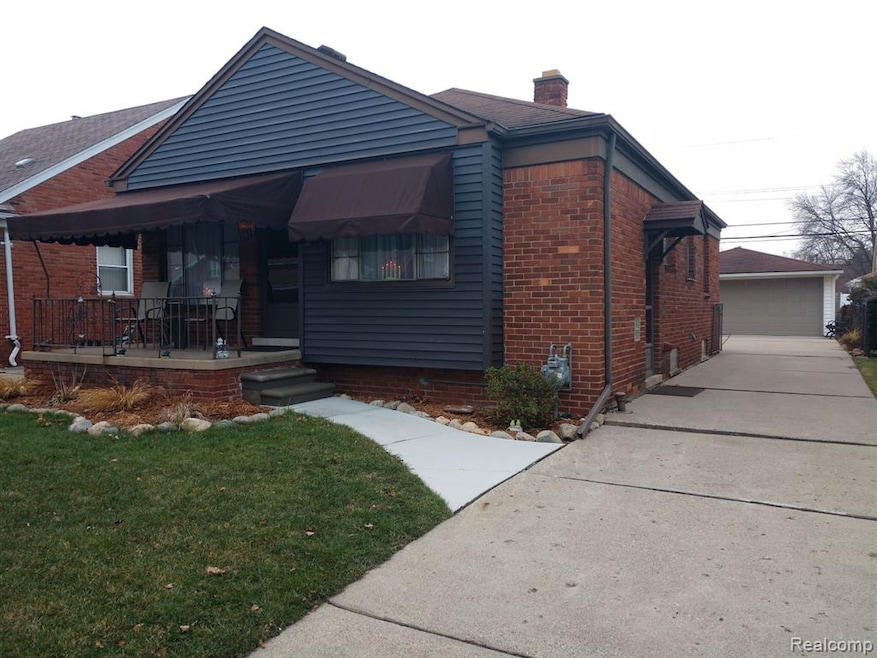 MEL/NAP SCHOOLS. NICE COVERED FRONT PORCH. PICTURE