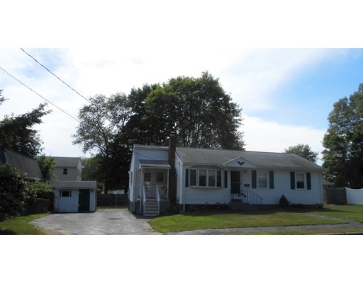 121 Huggins Rd, Rockland, MA 02370 - photo 1