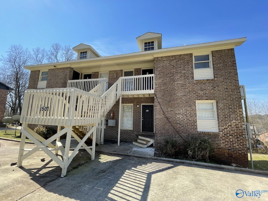 1507 Halston Cir NW unit D, Huntsville, AL 35816 - photo 1