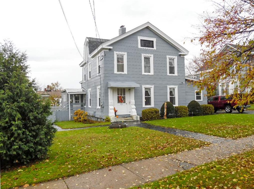 47 Pleasant St, Rutland, VT 05701 - photo 1