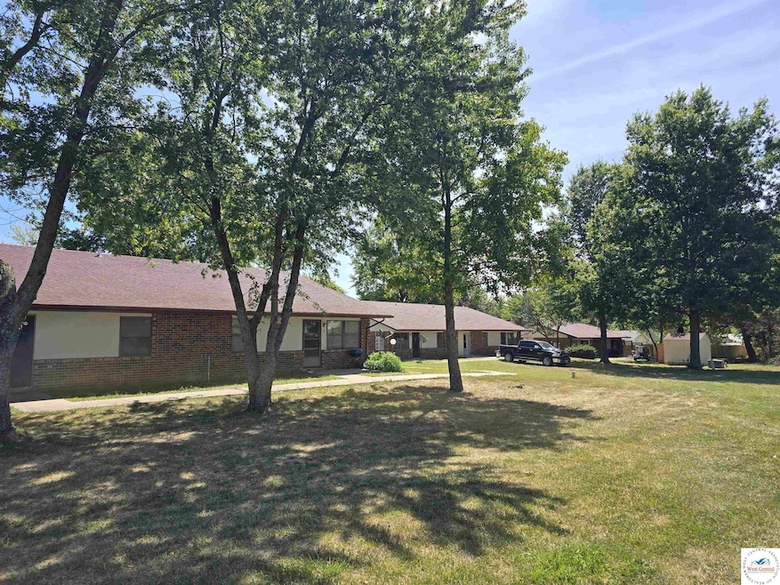 206 N Ohio St, Chilhowee, MO 64733 - photo 1