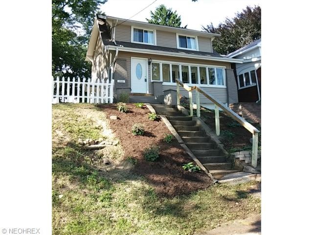 This is 1501 19th Street NW. The freshly painted f