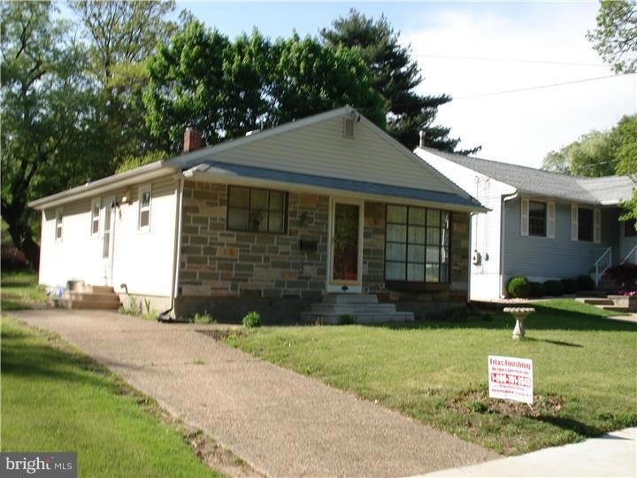 435 W 1st Ave, Runnemede, NJ 08078 - photo 1