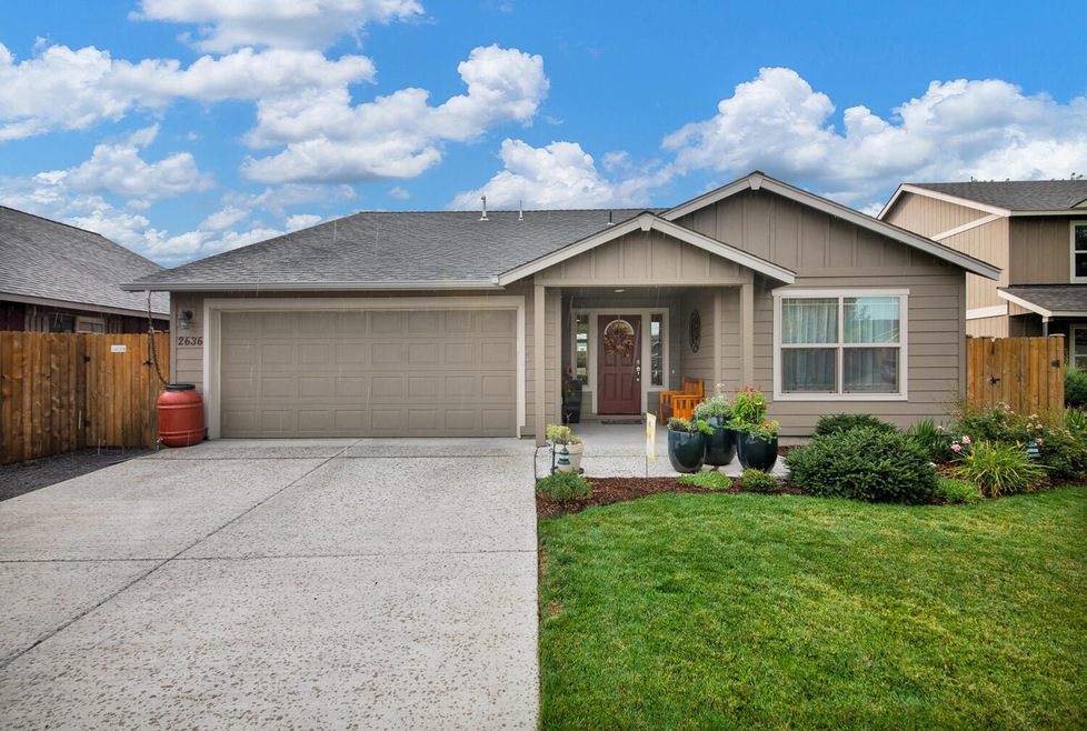 2636 SW Kalama Ct, Redmond, OR 97756 - photo 1