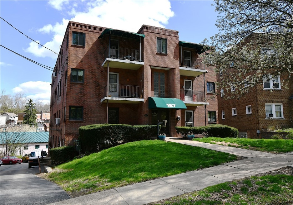 187 Morrison Dr unit 3, Pittsburgh, PA 15216 - photo 1