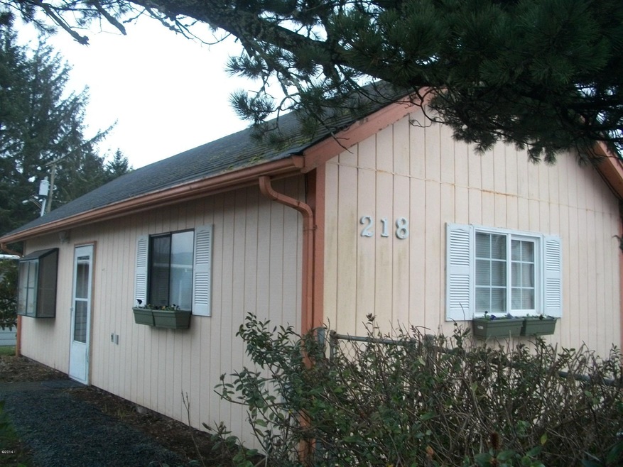 218 SE Surf Ave, Lincoln City, OR 97367 - photo 1
