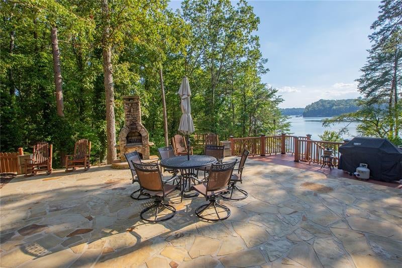 4842 Amal Ln, Gainesville, GA 30506 - photo 1