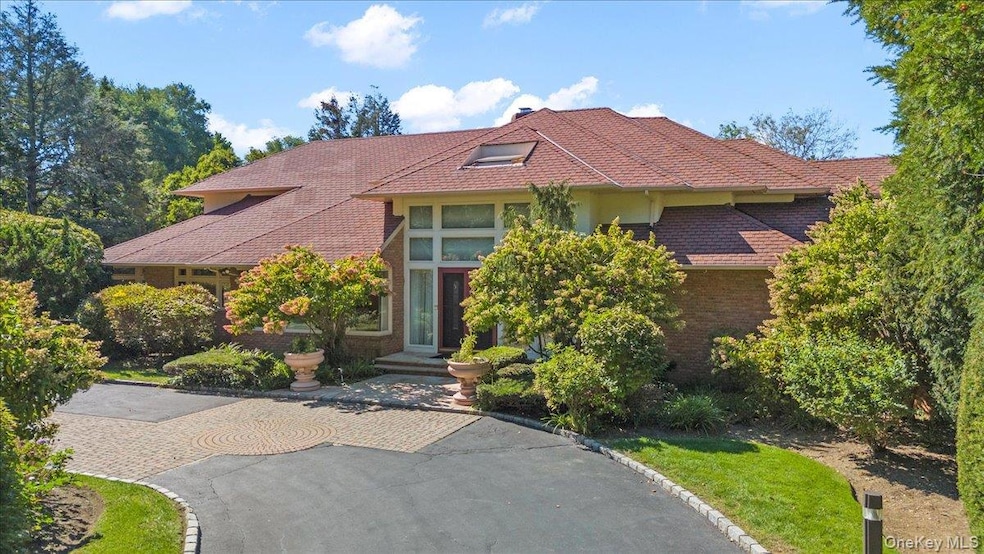 12 Ridge Ct, Glen Head, NY 11545 - photo 1