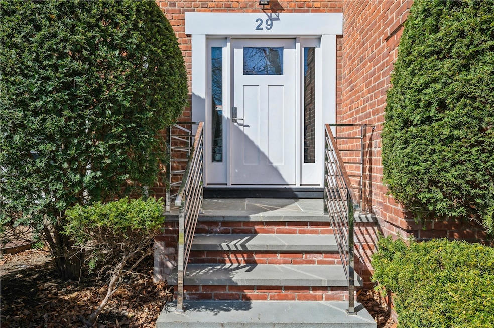 Sold $580,000 • Co-Listing Agent