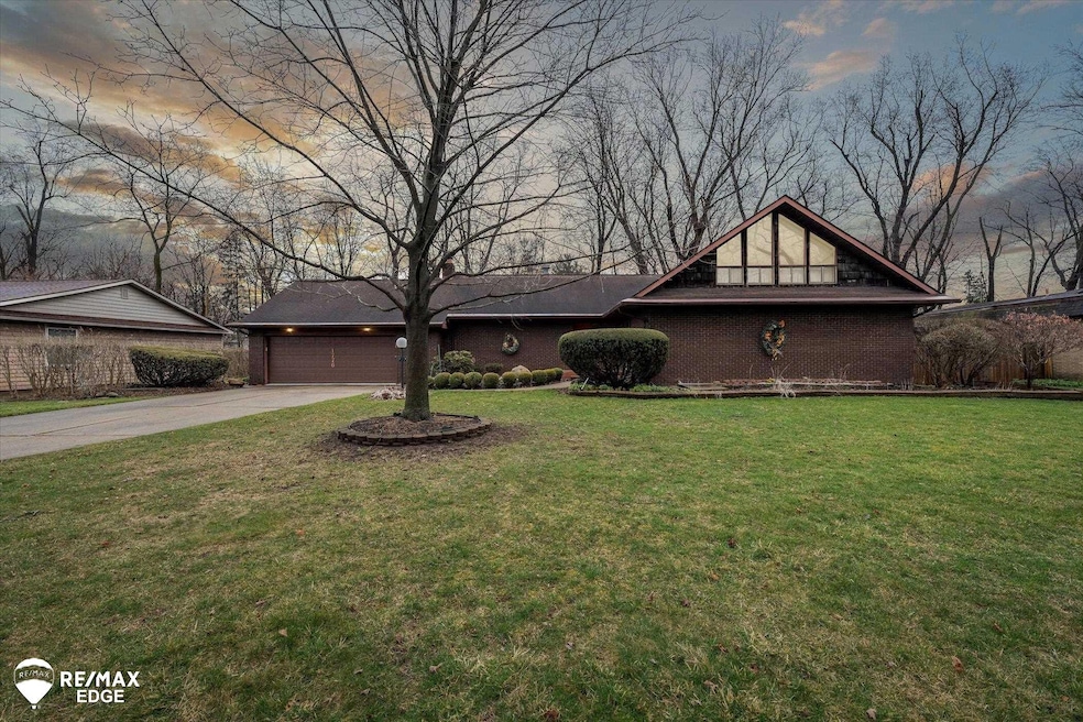 1776 Brookside Dr, Flint, MI 48503 - photo 1