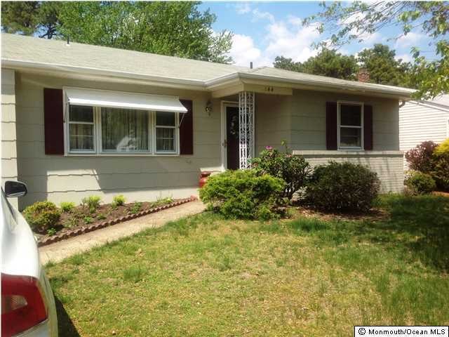 144 Castleton Dr, Toms River, NJ 08757 - photo 1