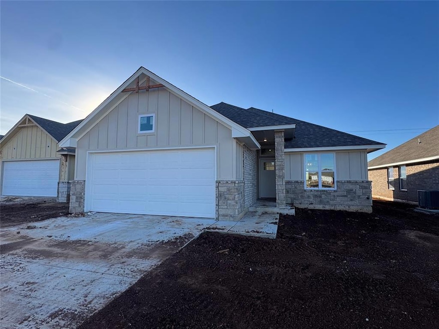 14009 Giverny Ln, Yukon, OK 73099 - photo 1