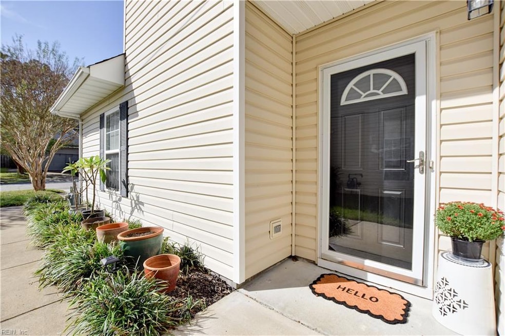 320 Garcia Dr unit B, Virginia Beach, VA 23454 - photo 1