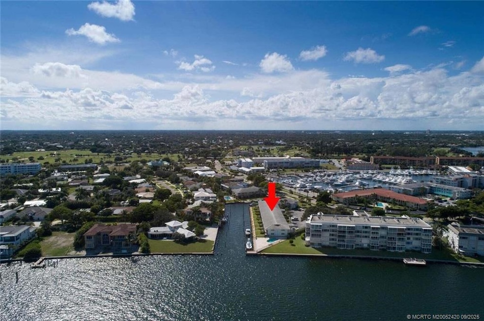 68 Yacht Club Dr unit 20, North Palm Beach, FL 33408 - photo 1