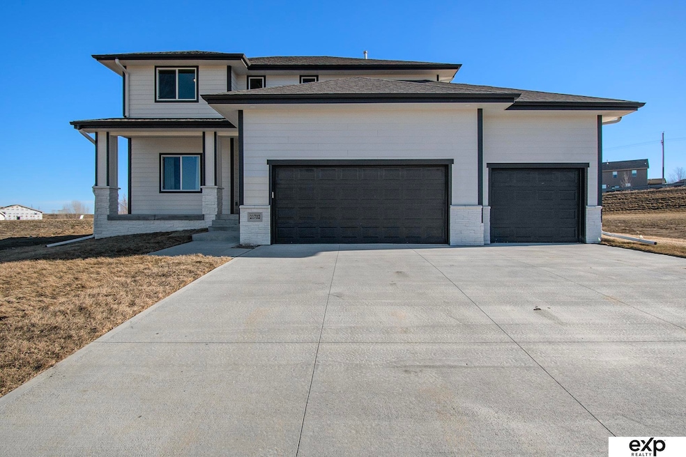 Model home located at 21702 Hampton Dr in Lincoln Ridge.