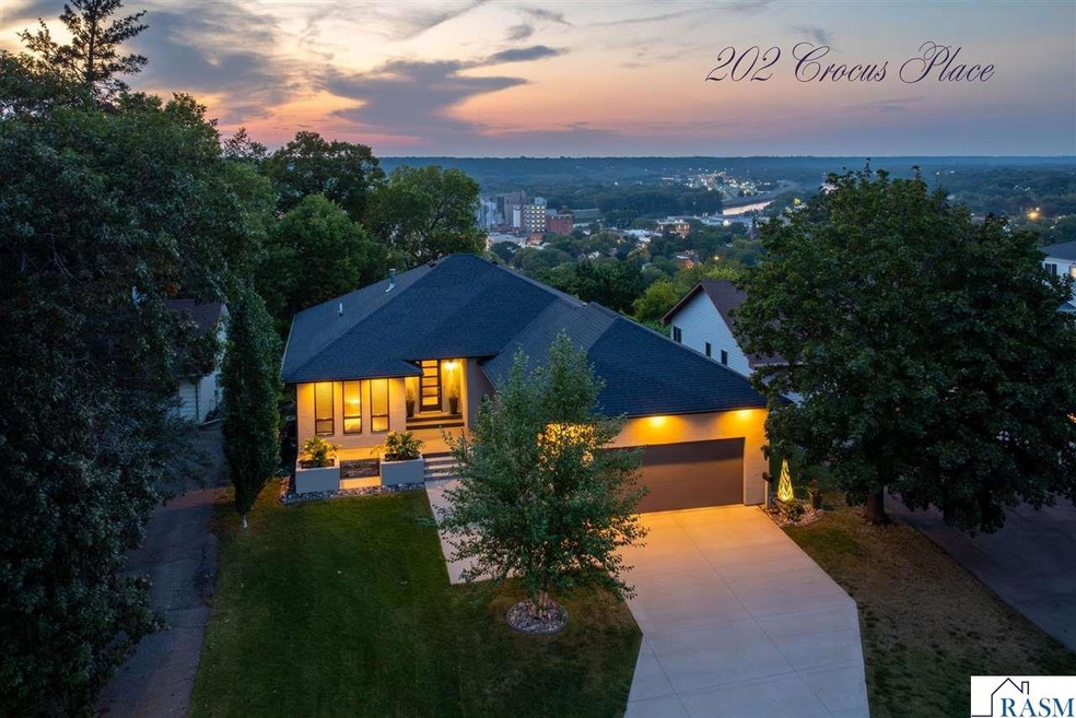 202 Crocus Place, Mankato, MN 56001 - photo 1
