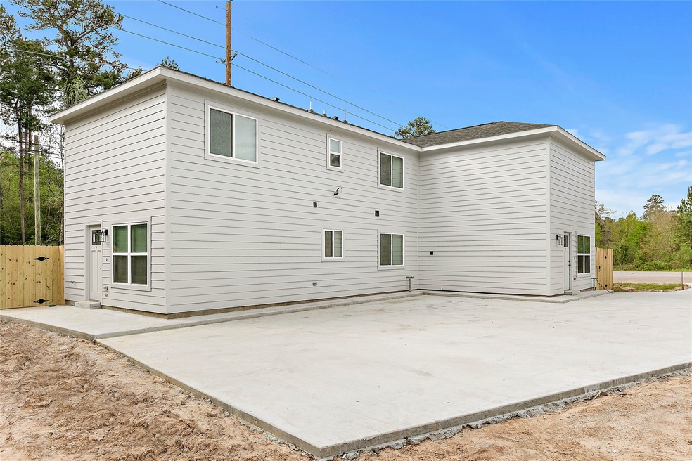 28402 Champion Oaks Dr unit 2, Magnolia, TX 77354 - photo 1