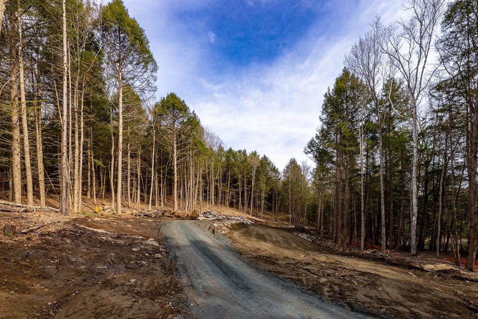 0 Alden Partridge Rd unit 4911426, Hartford, VT 05059 - photo 1