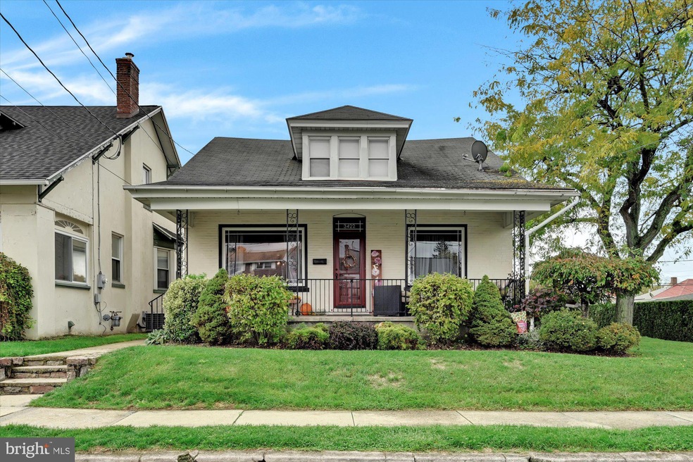 3422 Boyer St, Reading, PA 19605 - photo 1