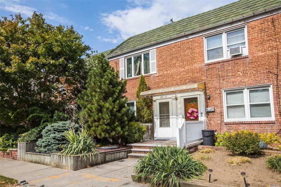 159-17 Powells Cove Blvd, Flushing, NY 11357 - photo 1